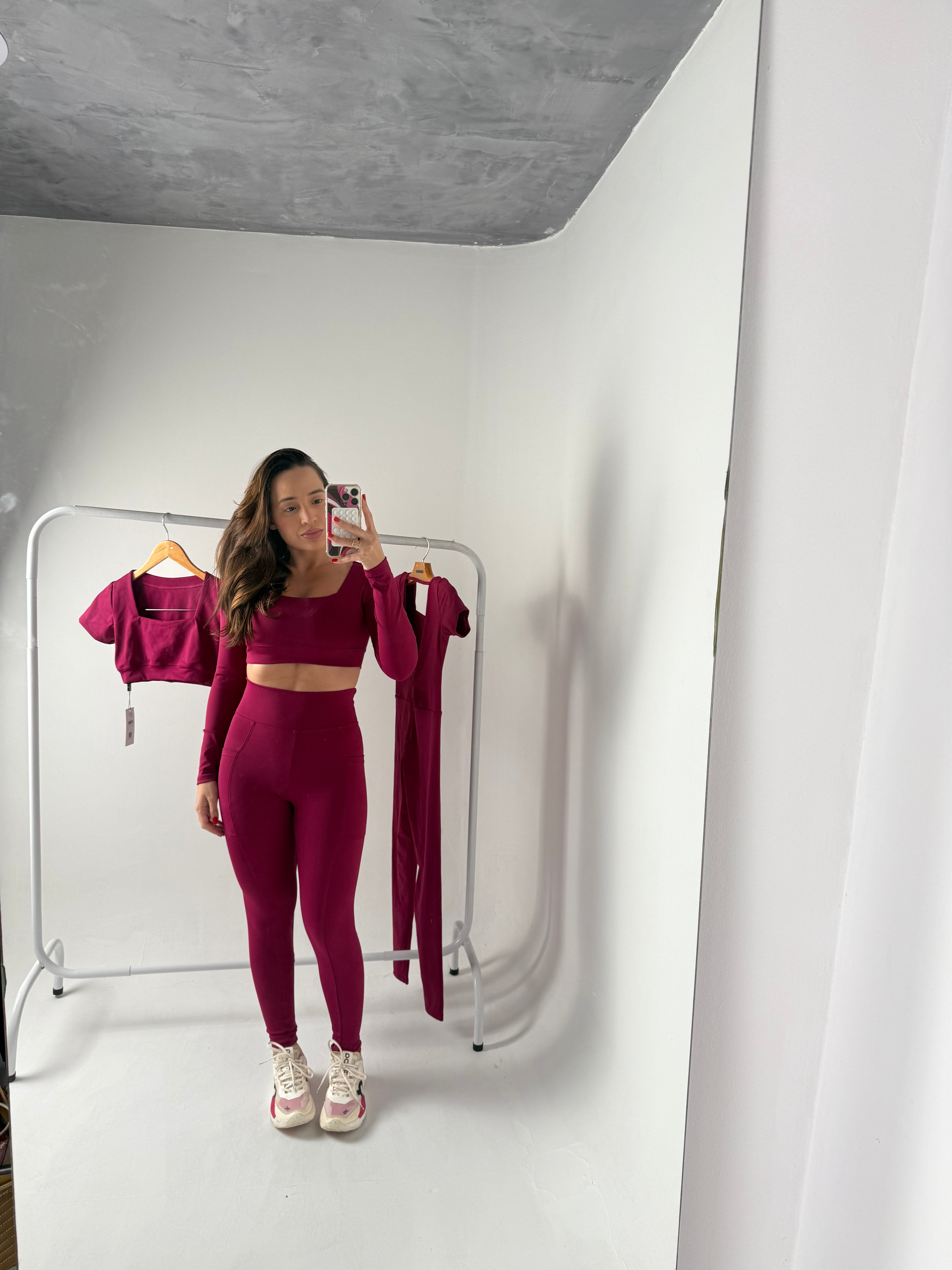 TOP MANGA LONGA CEREJA