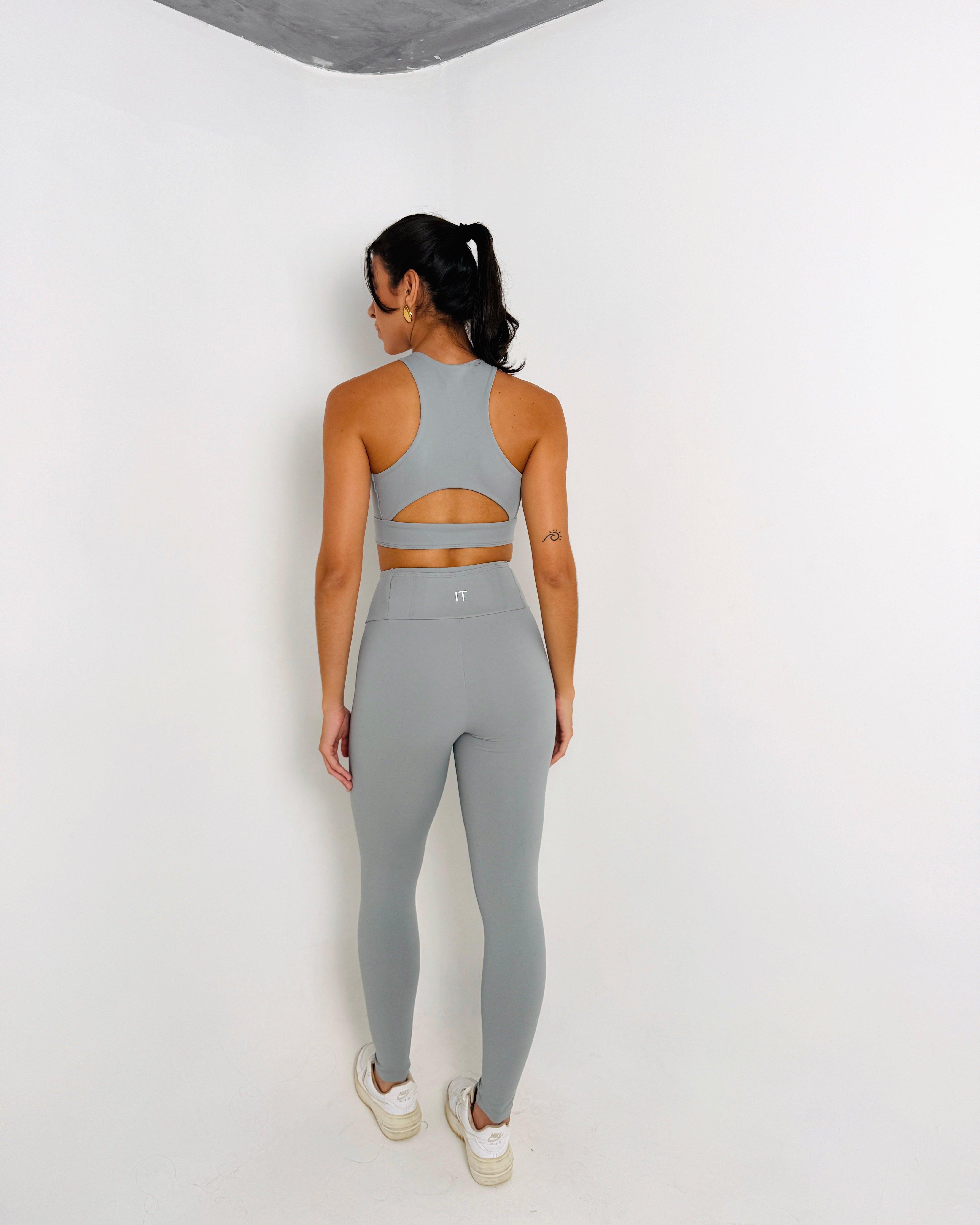 TOP SWOOSH CINZA + CALÇA LONG CINZA