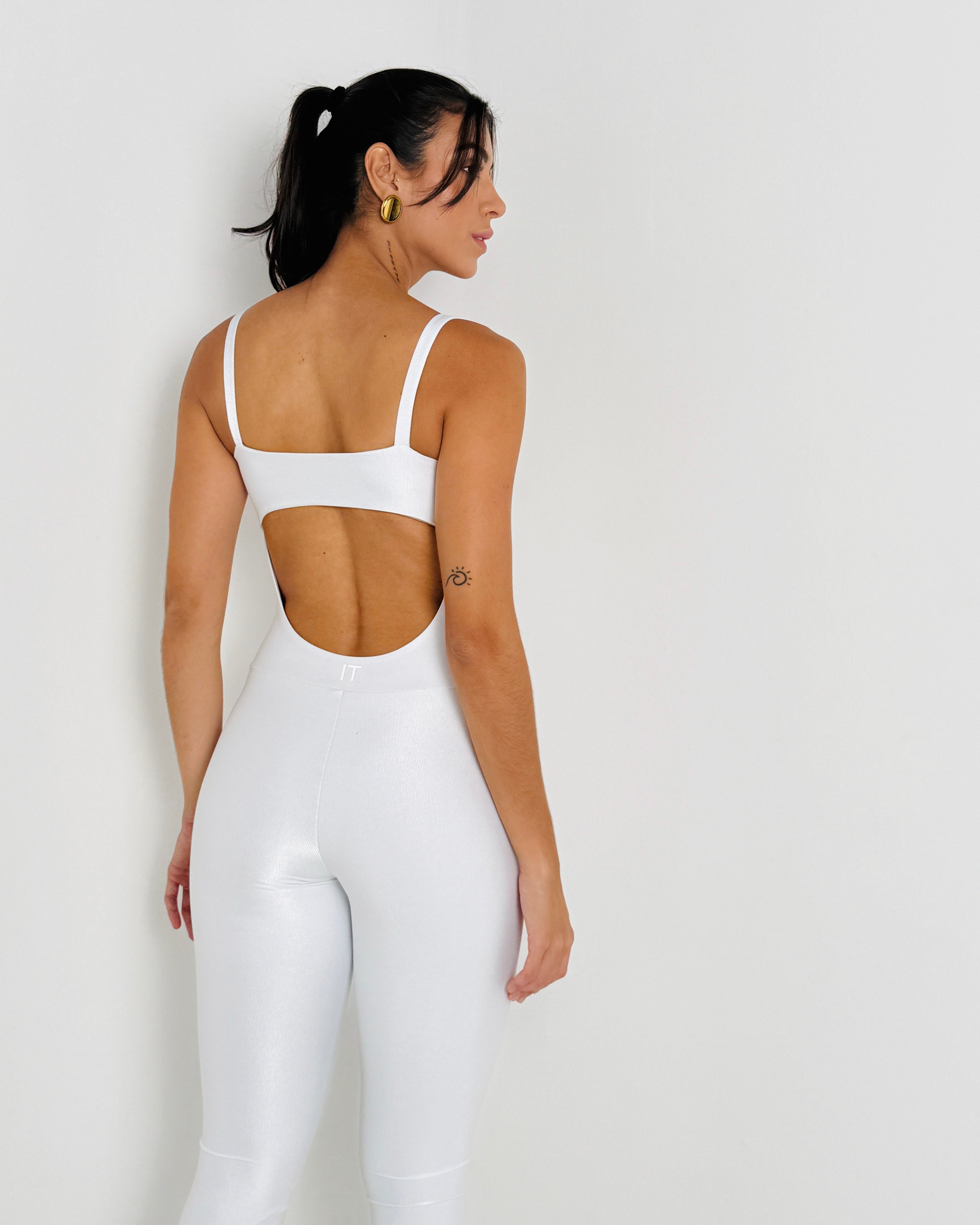 MACACÃO LONGO DECOTE RETO BRANCO