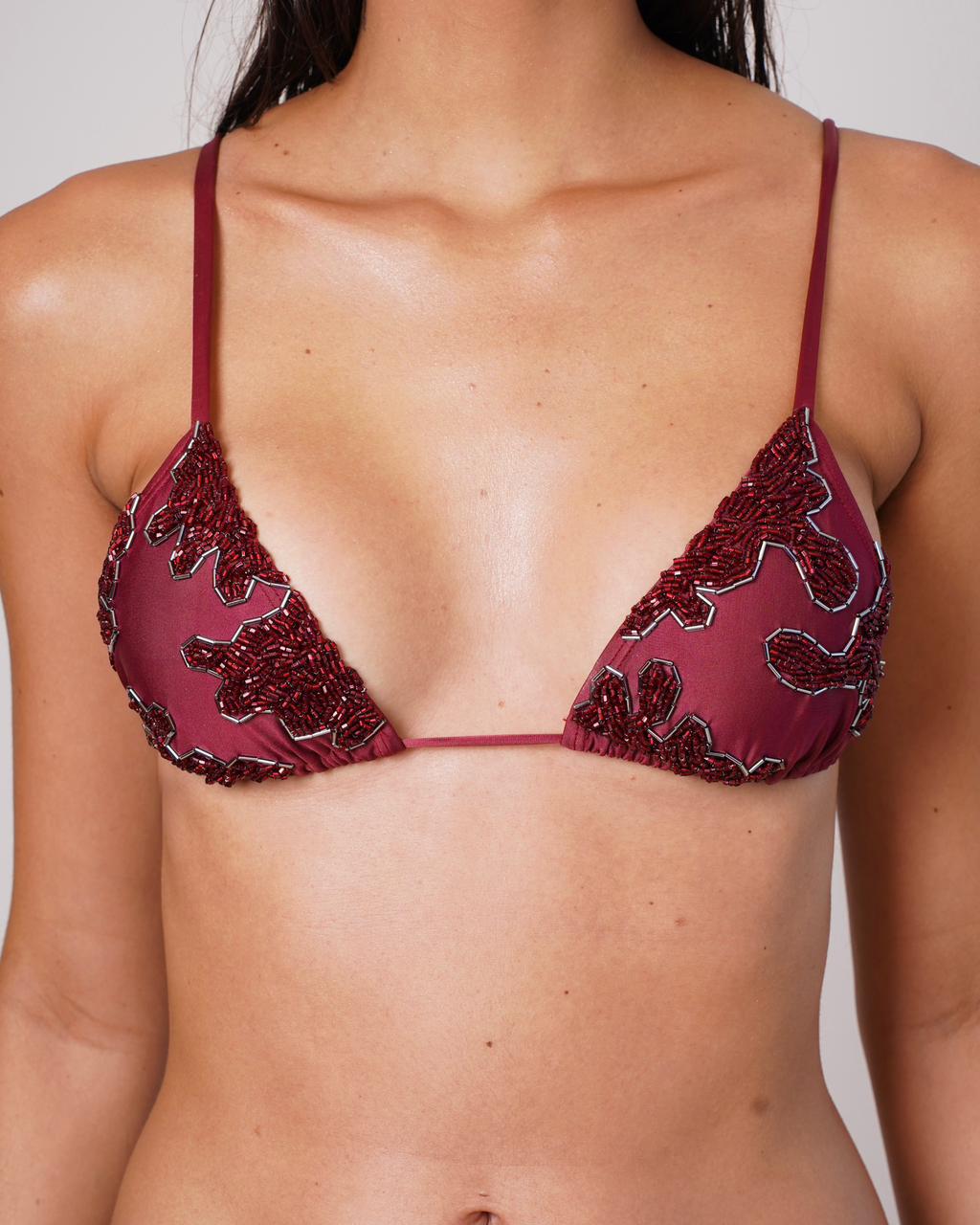 TOP ROUGE BORDADO