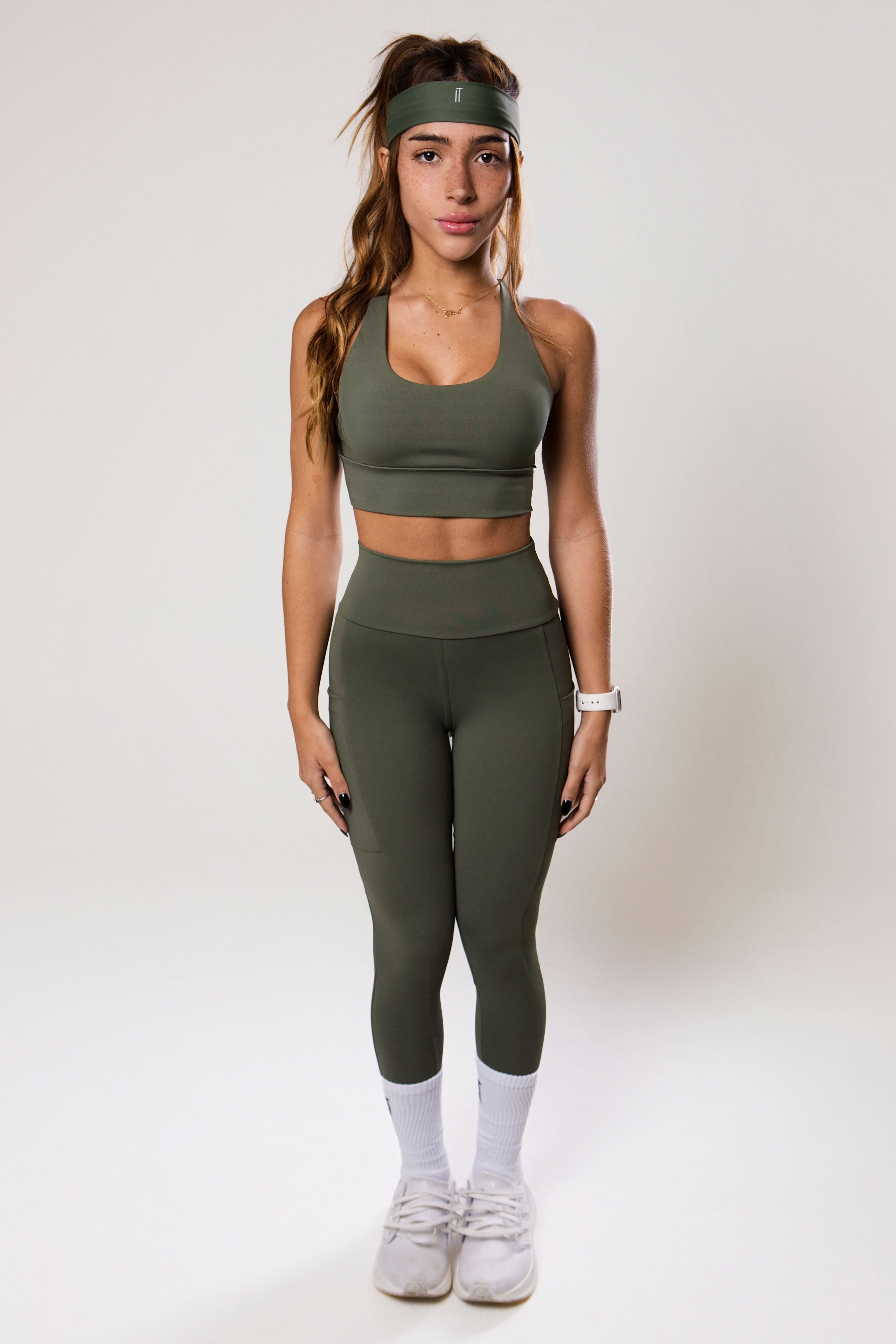 CALÇA COM BOLSO CACAU