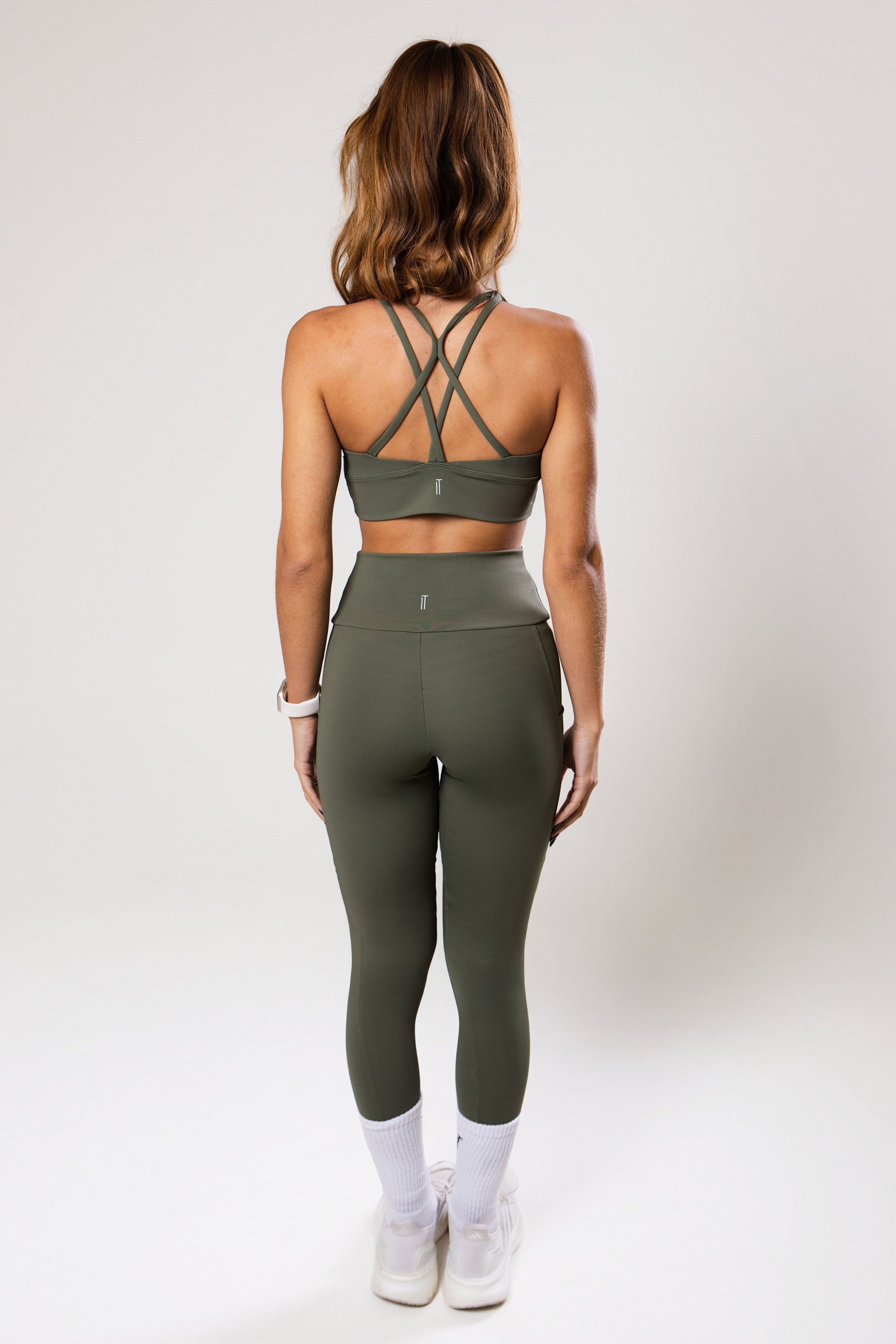 CALÇA COM BOLSO CACAU