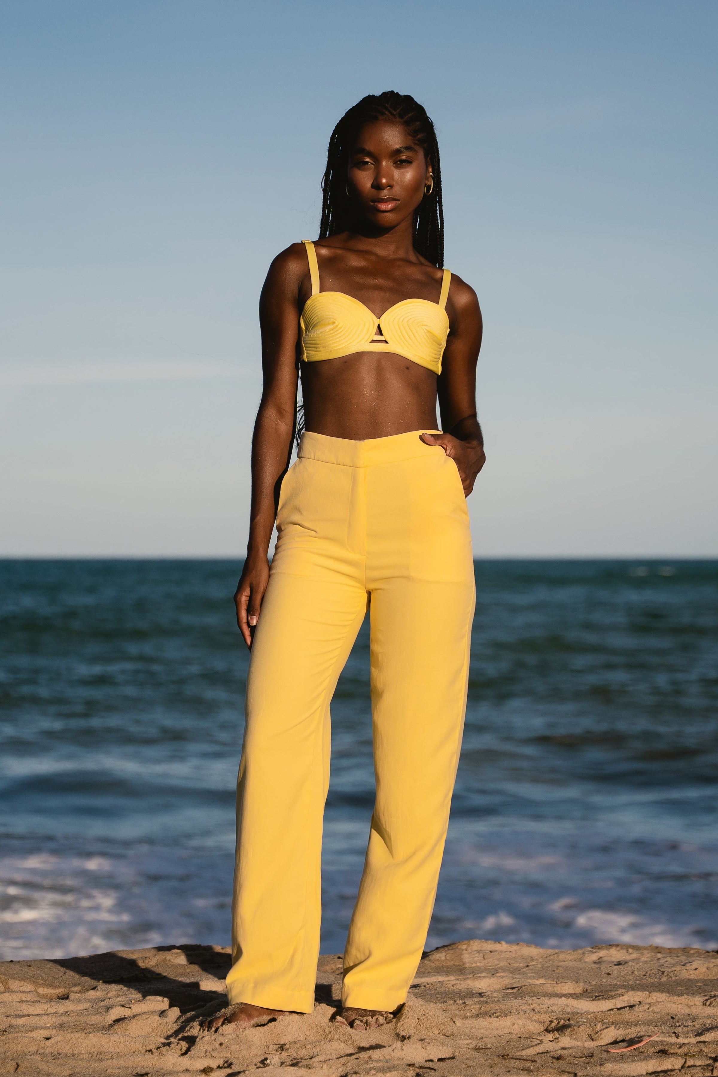 CALÇA ALFAIATARIA AMARELO MANTEIGA