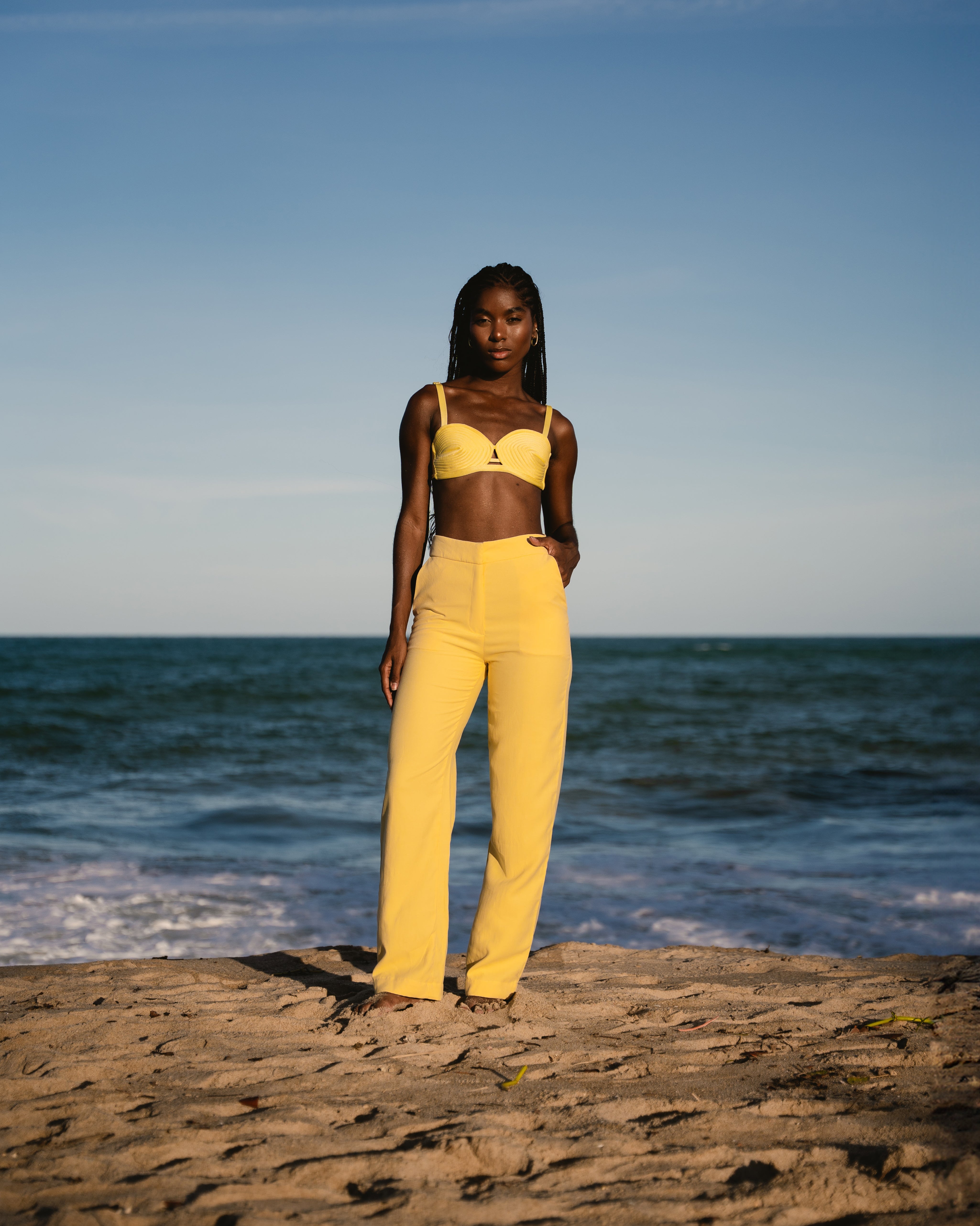 CALÇA  ALFAIATARIA  AMARELO MANTEIGA