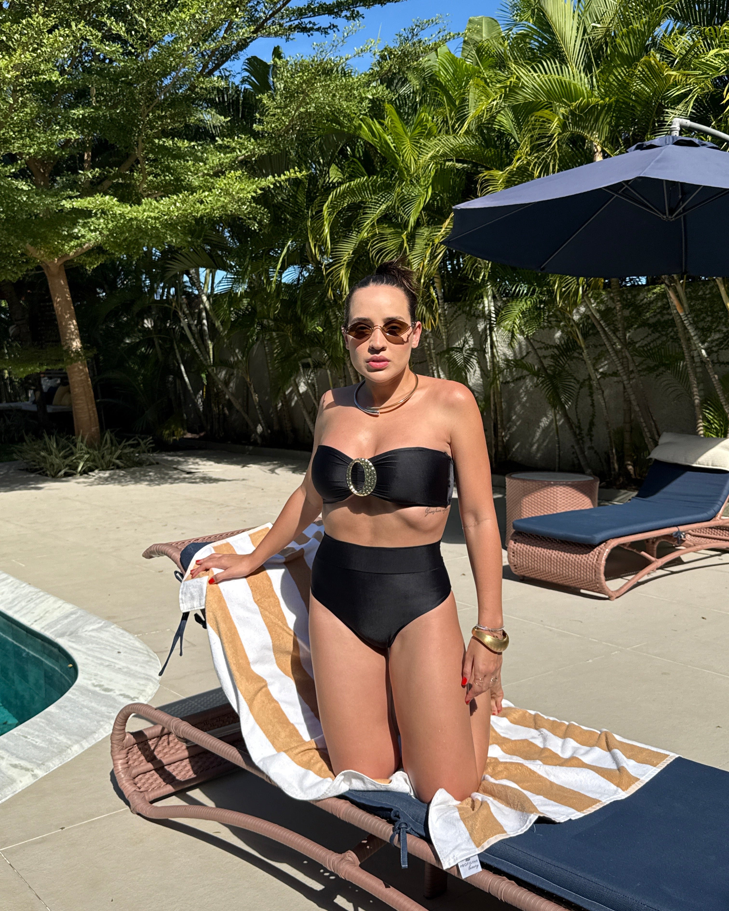 Top Stella Preto + Calcinha Stella Hot Pants