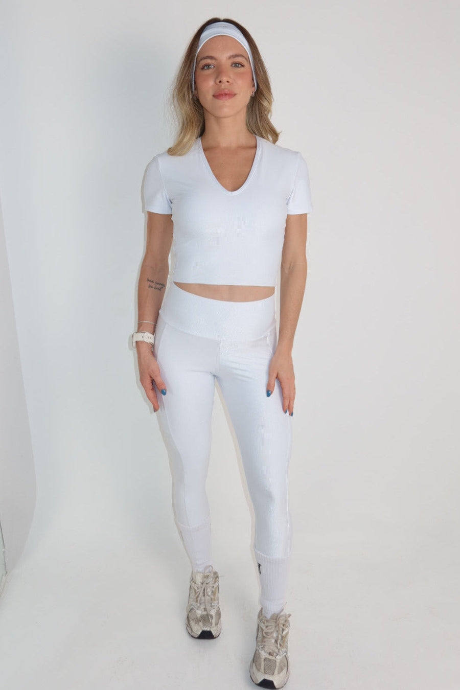 TOP BLUSINHA COM MANGA BRANCO