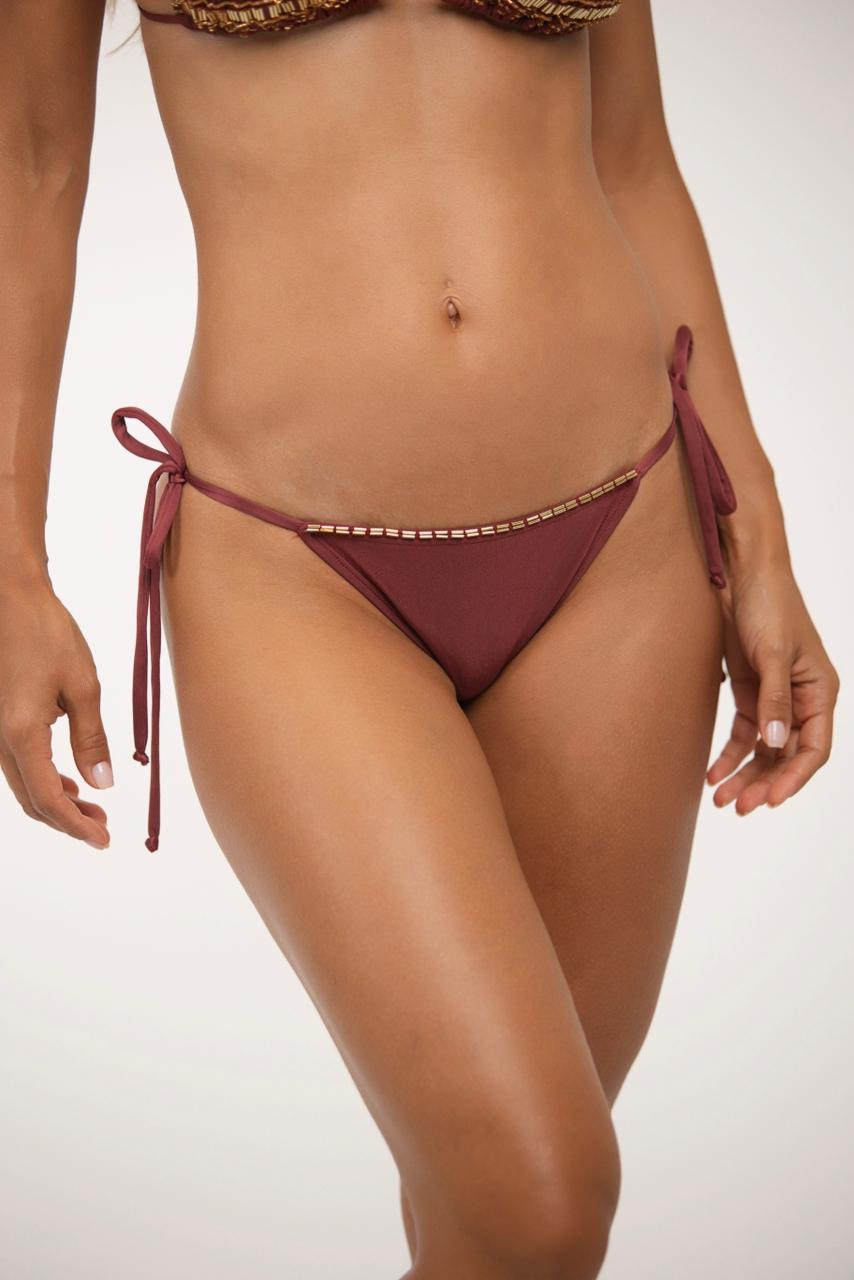 TOP ROUGE BORDADO DOURADO + CALCINHA ROUGE BORDADO DOURADO