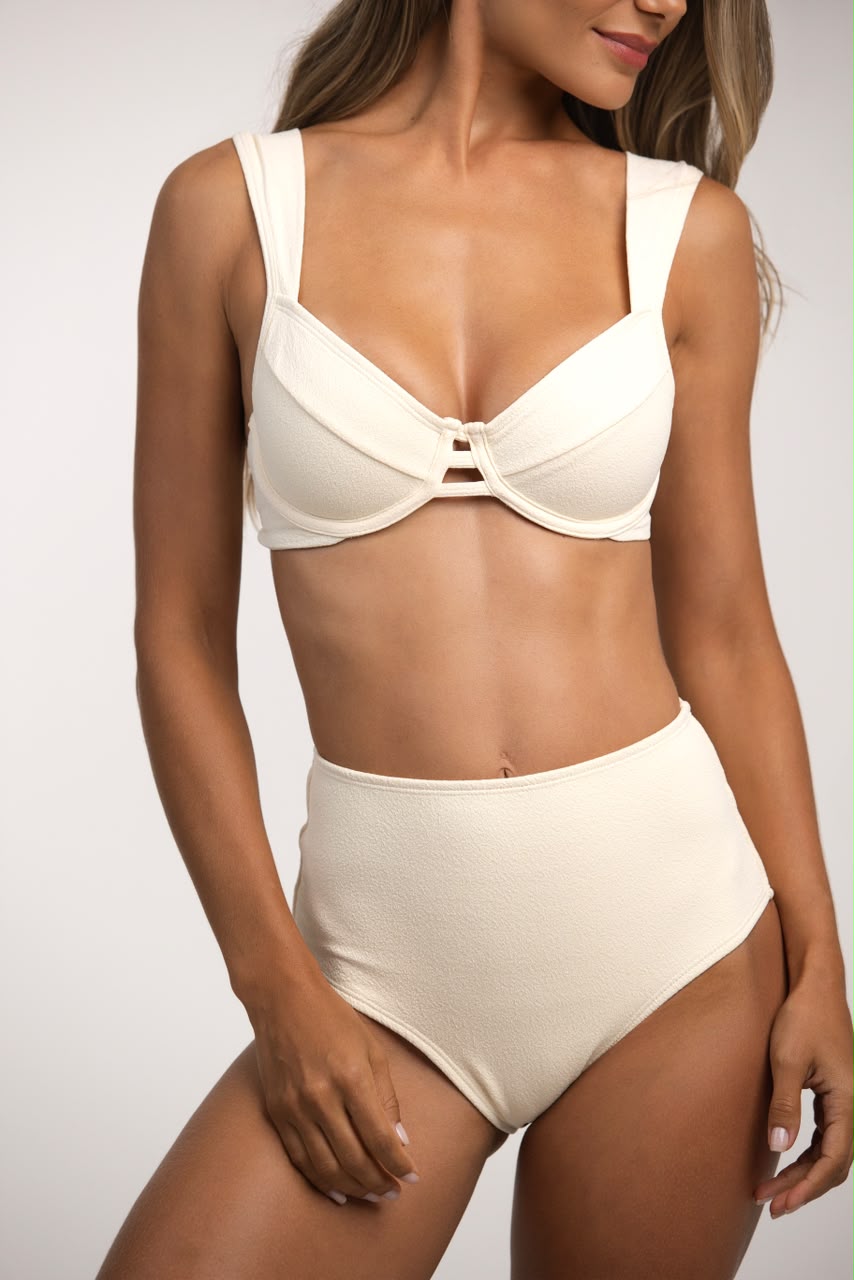 TOP MEIA TAÇA OFF COSTA + CALCINHA HOT PANT OFF COSTA