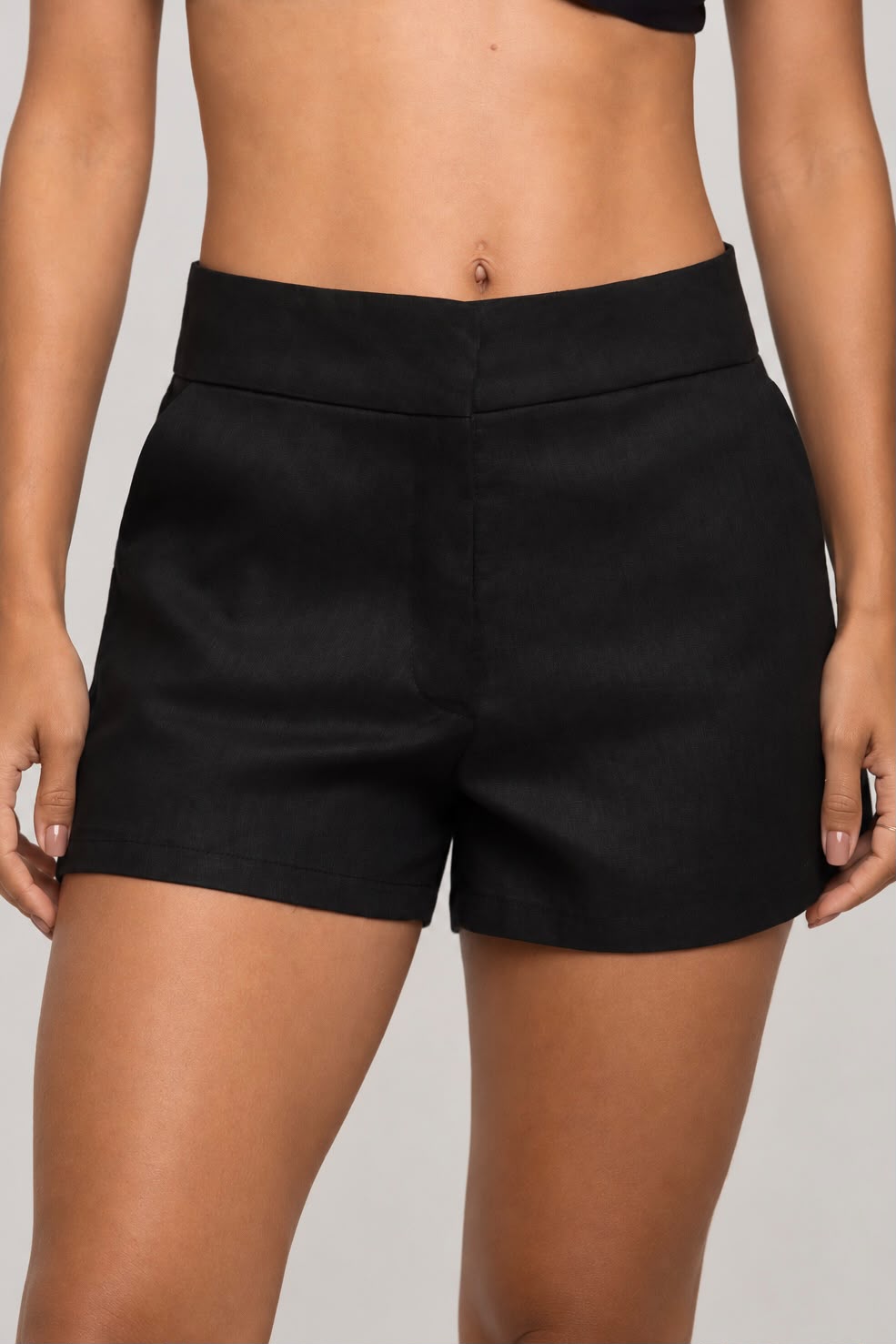 SHORT PURO LINHO PRETO
